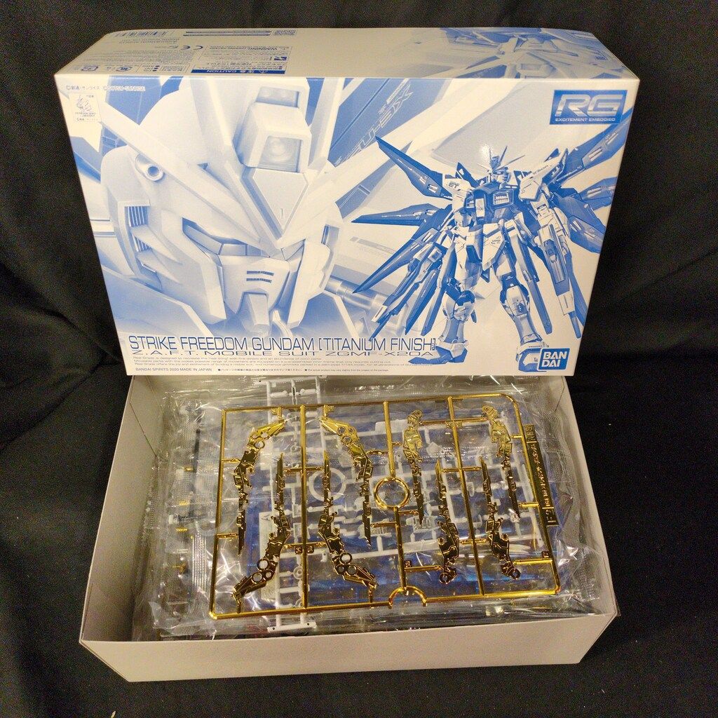 BANDAI SPIRITS RG 1/144 バンダイスピリッツ版 ストライクフリーダムガンダム チタニウムフィニッシュ 5,701円