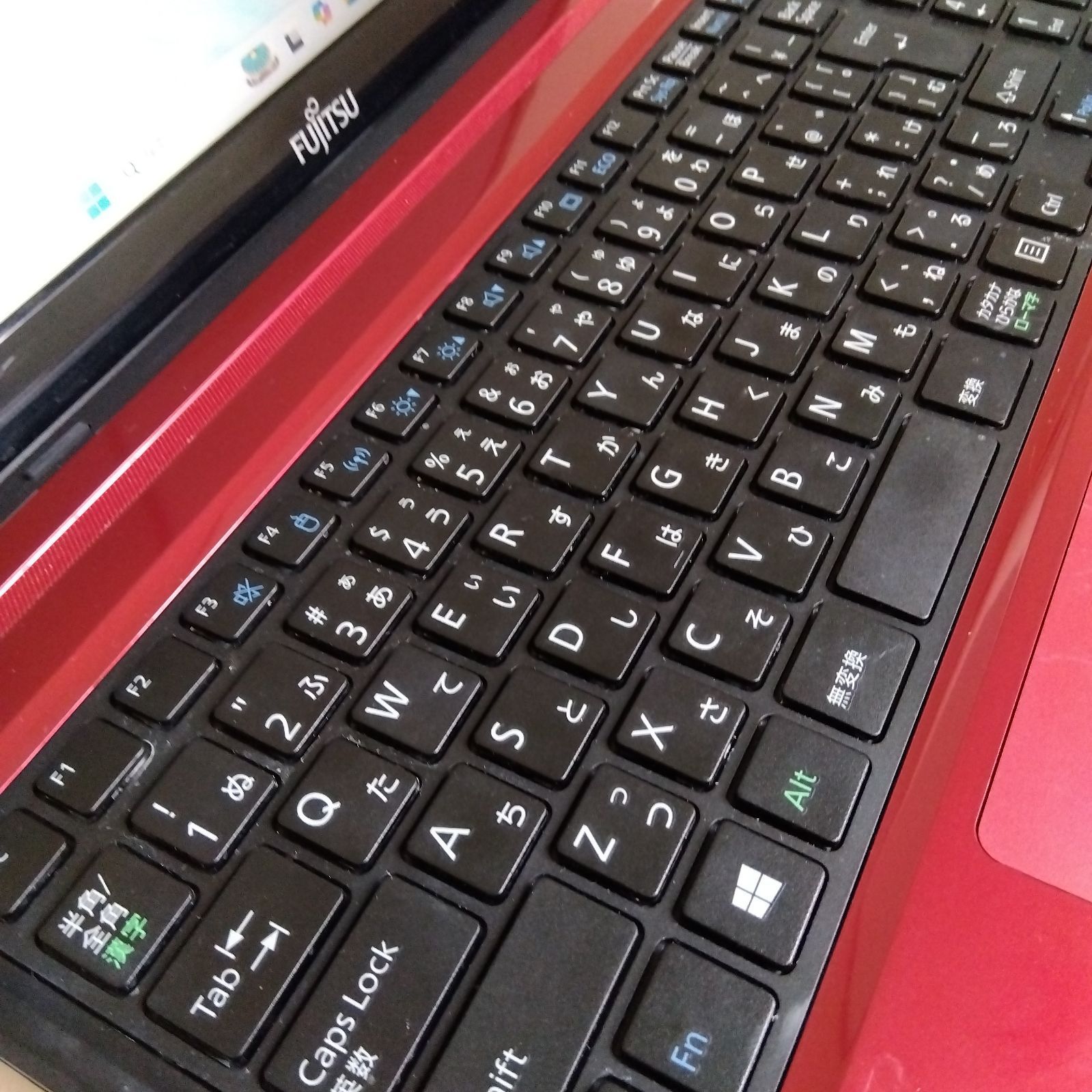 FMV ノートパソコン本体 Core i3⁄750GB⁄8GB⁄Win11搭載 富士通 LIFEBOOK