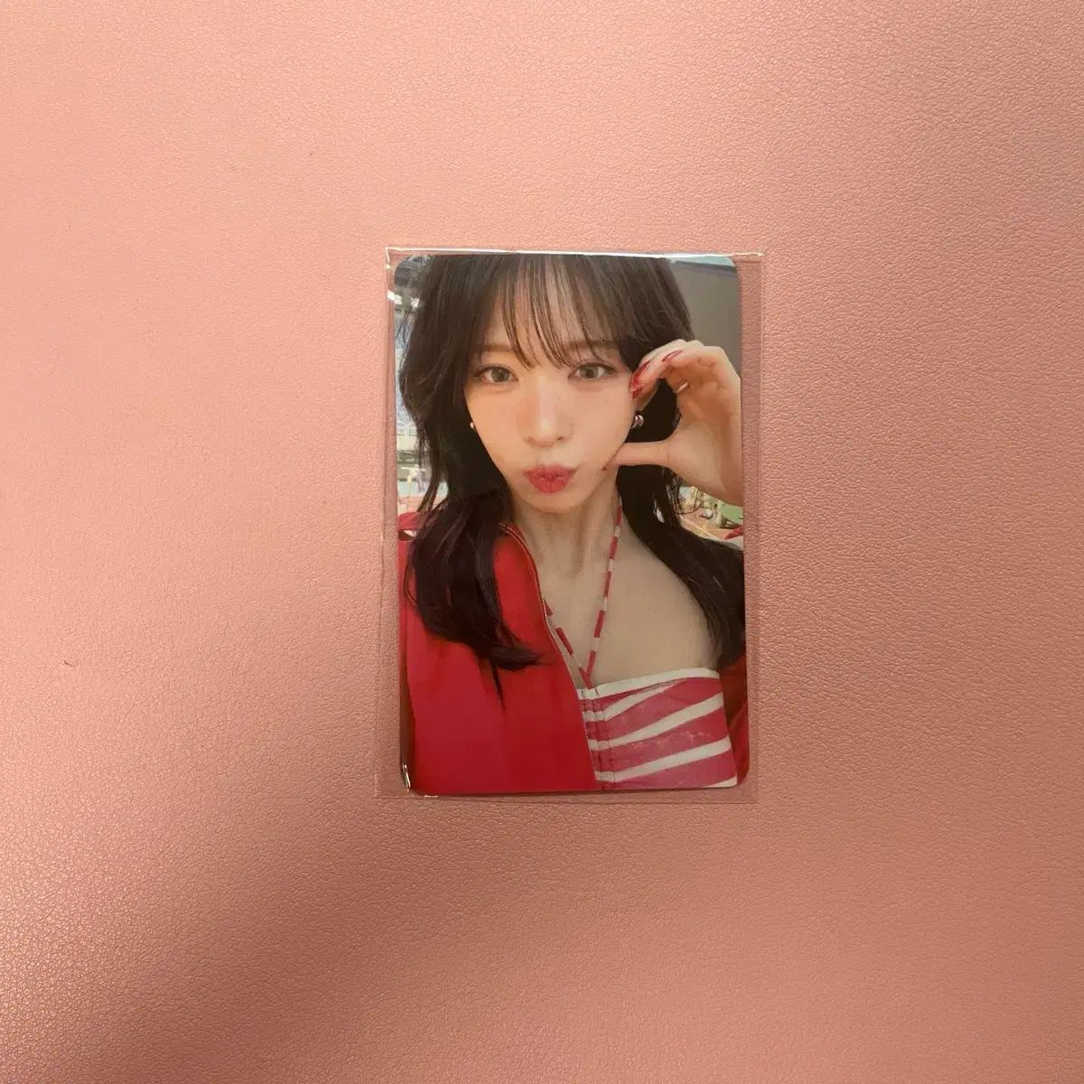 プロミスナイン(fromis_9) ポップアップ Tシャツ イ・チェヨン(LEE CHAEYOUNG) トレカ