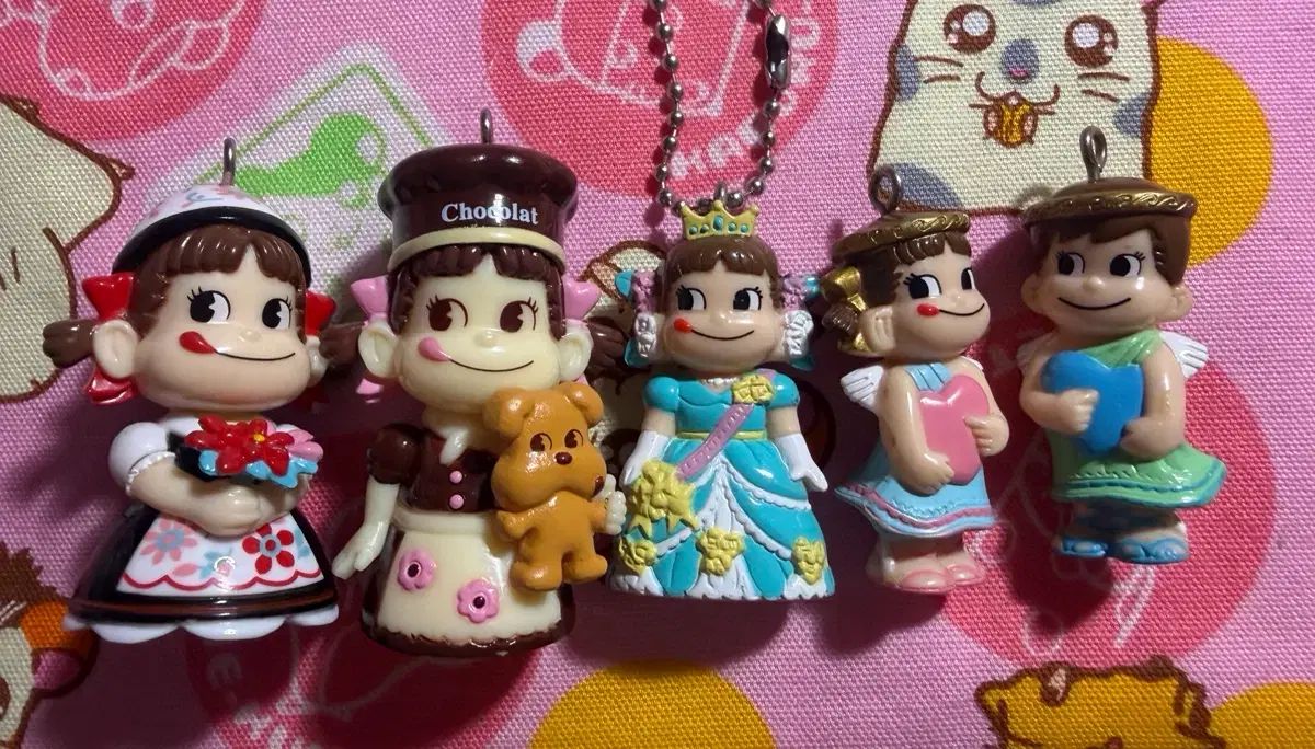 (Se vende al por mayor) Juego de figuras de Peko-chan de 5 tipos