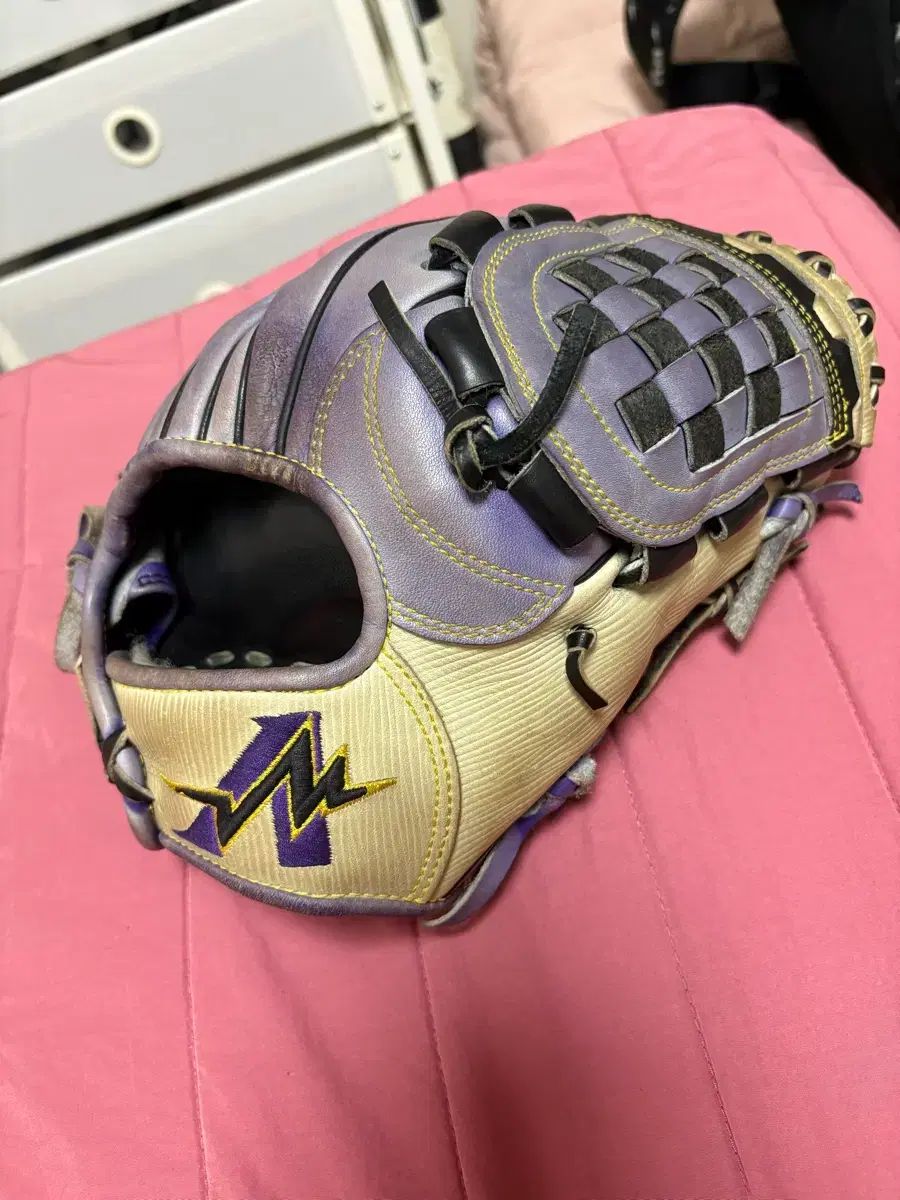アルティス 内野 グローブ i-610 18,380円