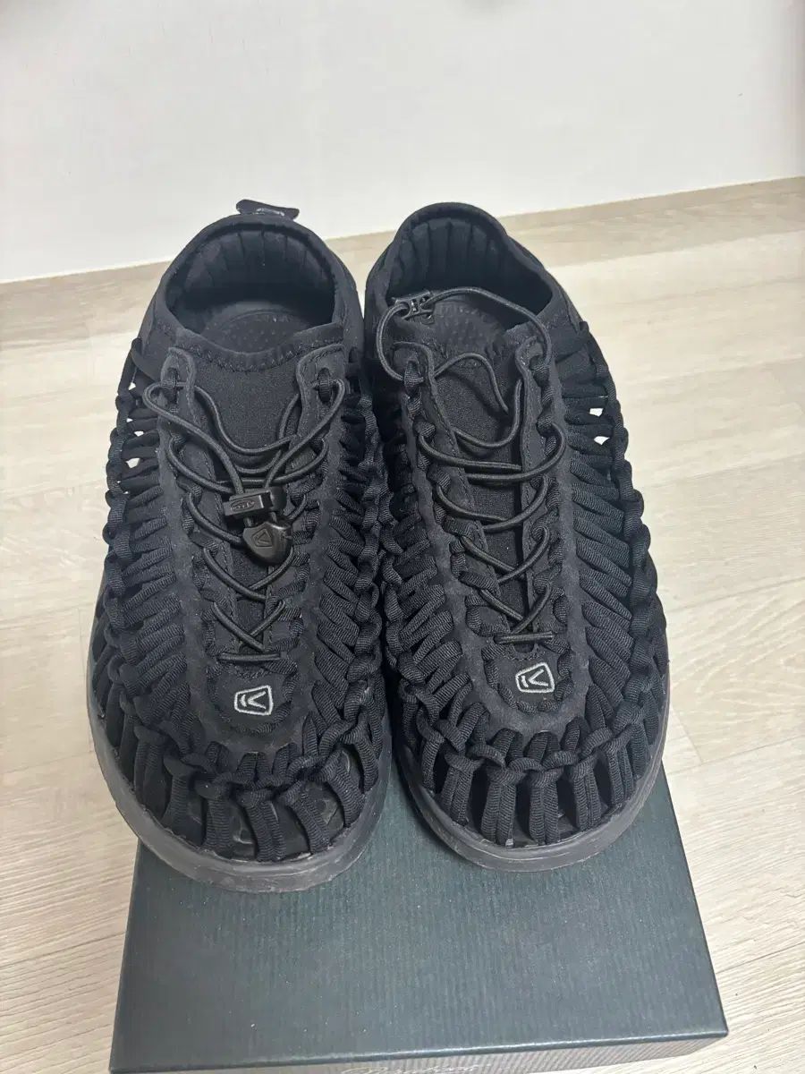 （一回着用）KEEN サンダル 270 9,047円