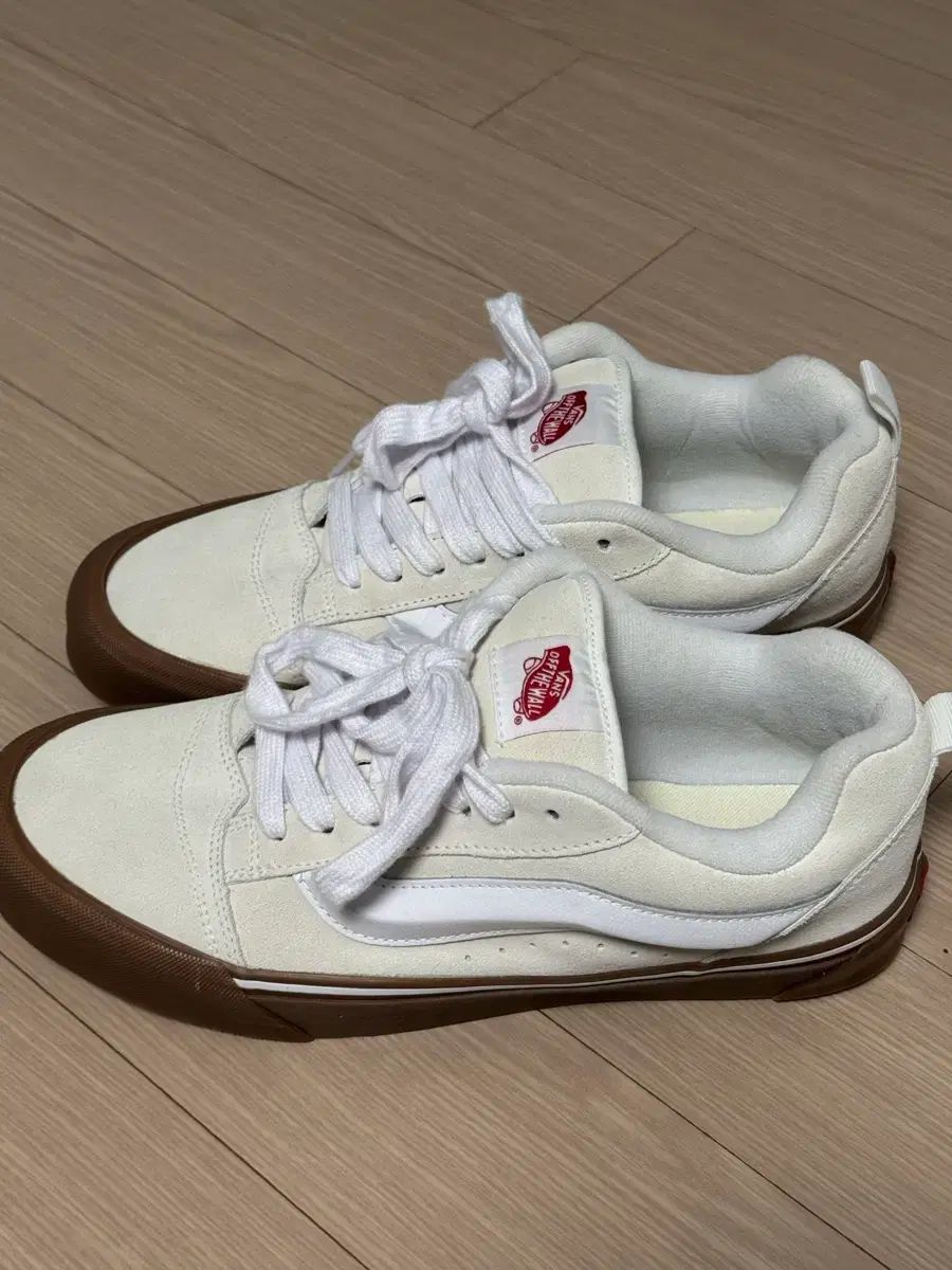 VANS NewSchool 白 285 新品 7,797円