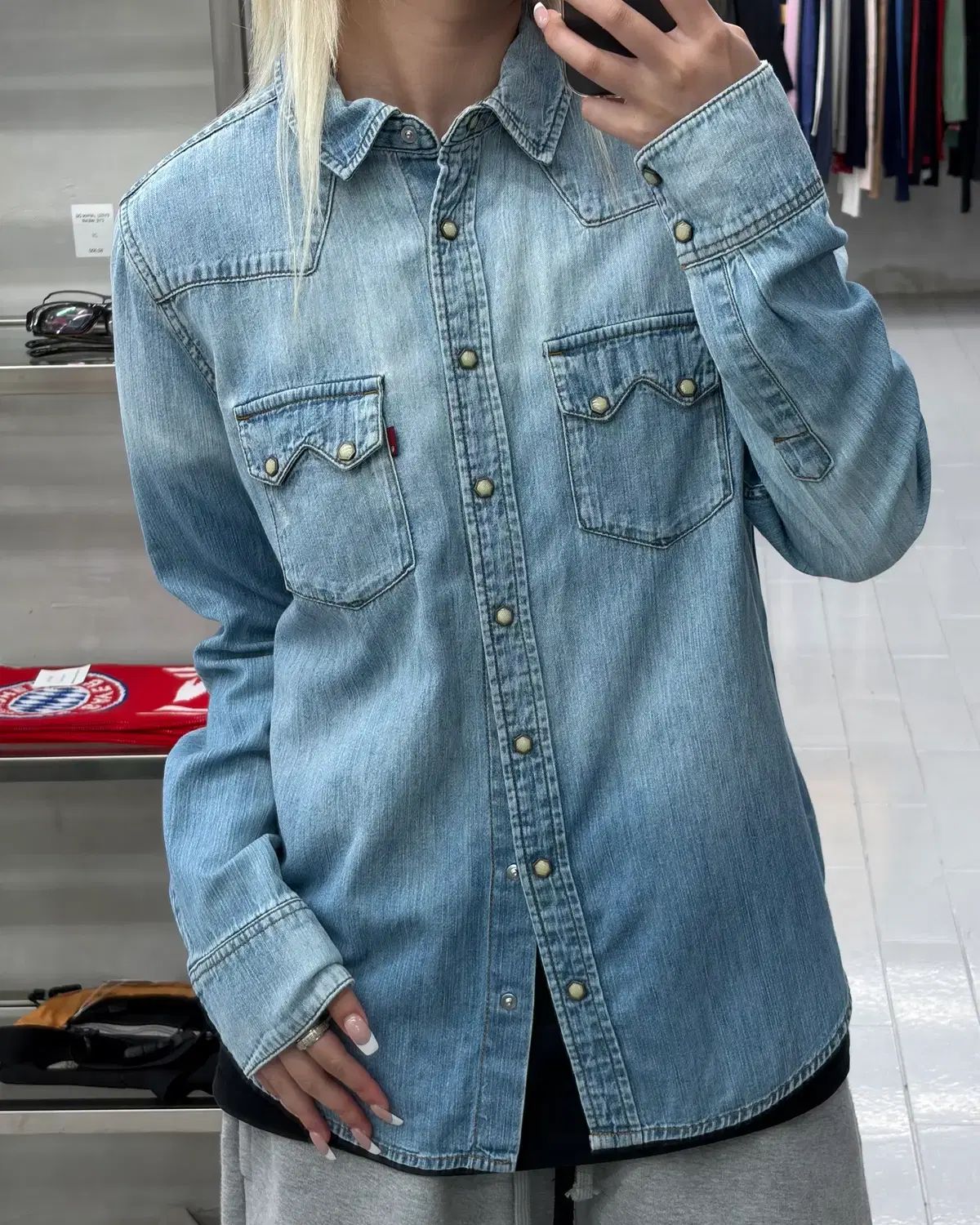 (M) リーバイス ライト ウォッシュ デニム ウェスタン シャツ