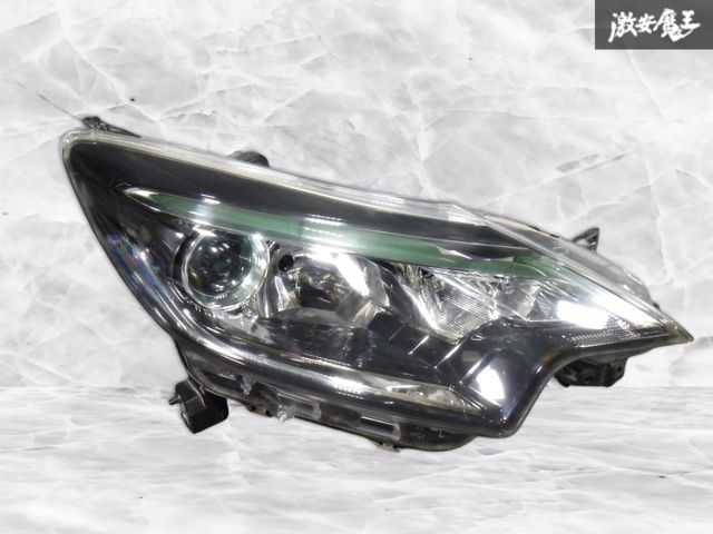 レンズ割れなし ☆即発送☆ 日産純正 E12 NE12 HE12 E12系 ノート 後期 ハロゲン ヘッドライト 右 右側 運転席 刻印 B ICHIKOH 1933