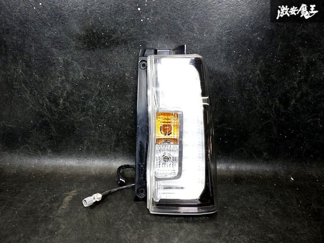 【保証付！ 即発送】点灯OK！ 点灯OK！ ダイハツ純正 LA600S LA610S タントカスタム 後期 テールライト ランプ 右 運転席 TOKAIDENSO 20516 10,308円