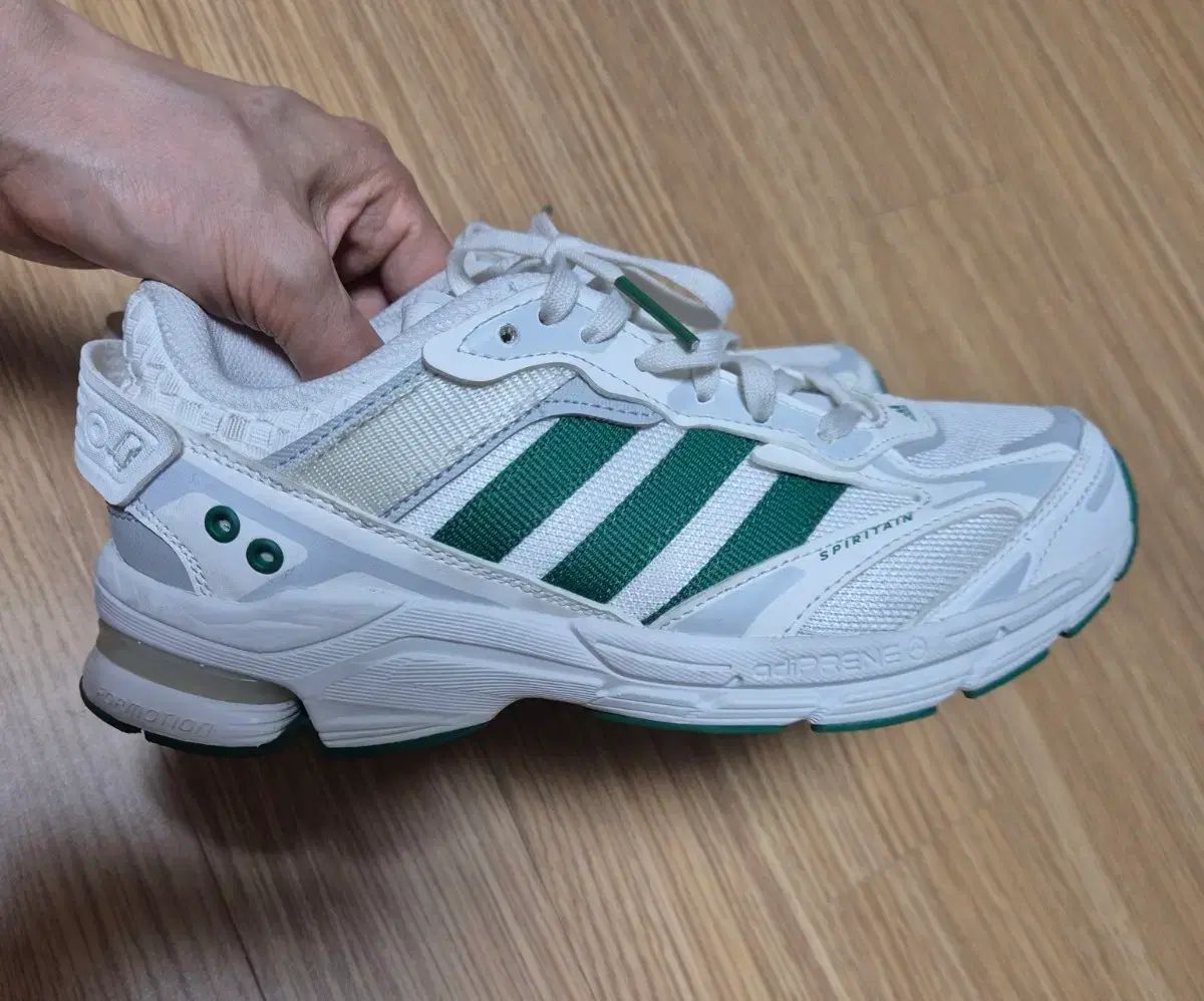 アディダス スピリテイン 2000 230 6,597円