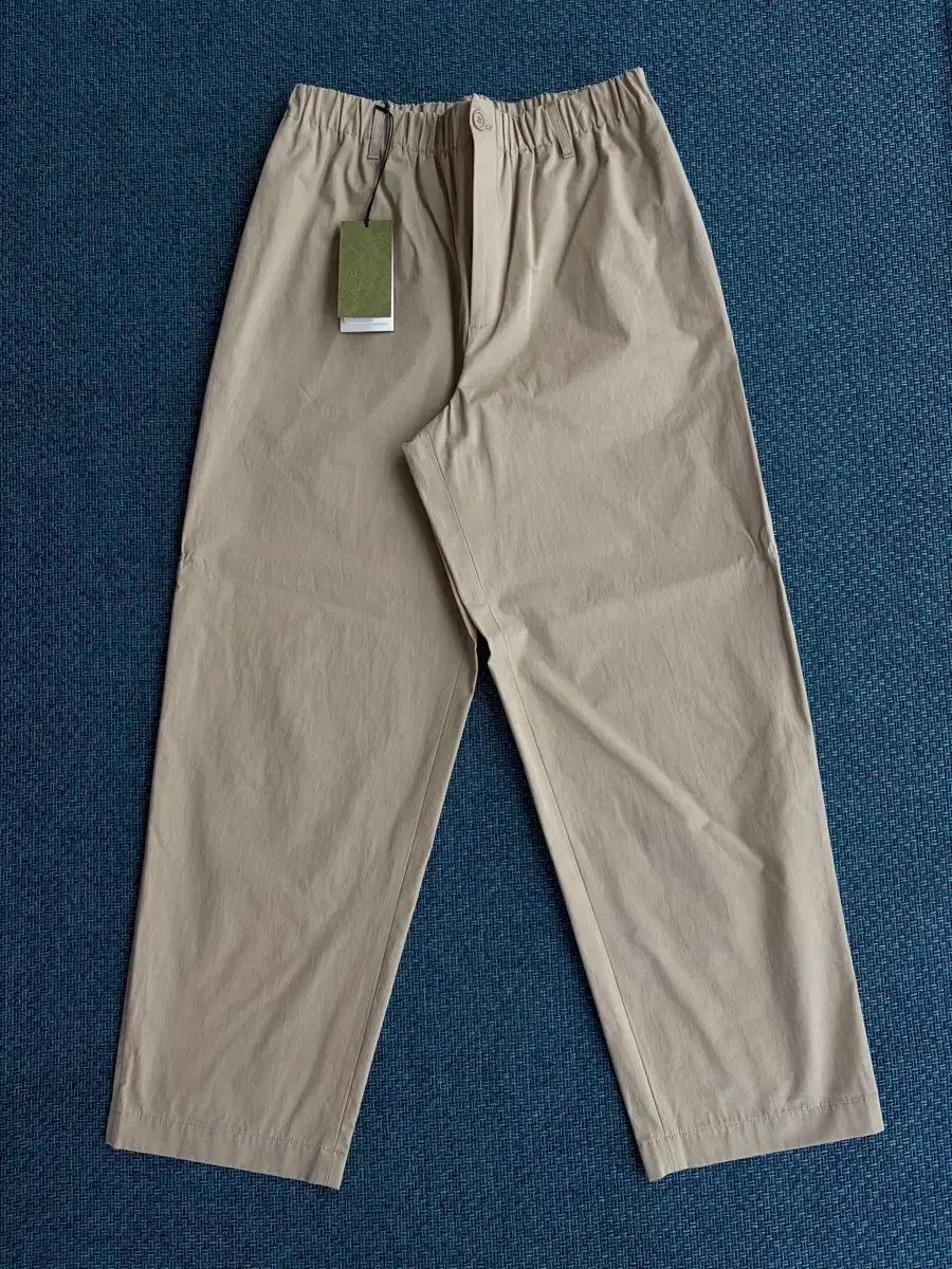 グッチ コットン チノ パンツ 出品