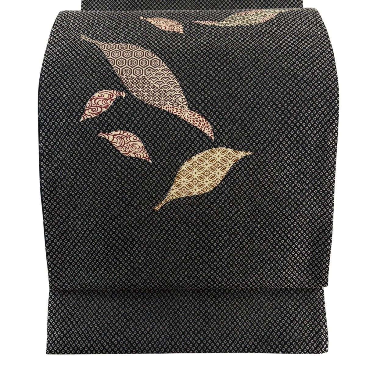 【美品】 袋帯 秀品 葉柄 有職文様 墨色 お太鼓柄 正絹 【中古】