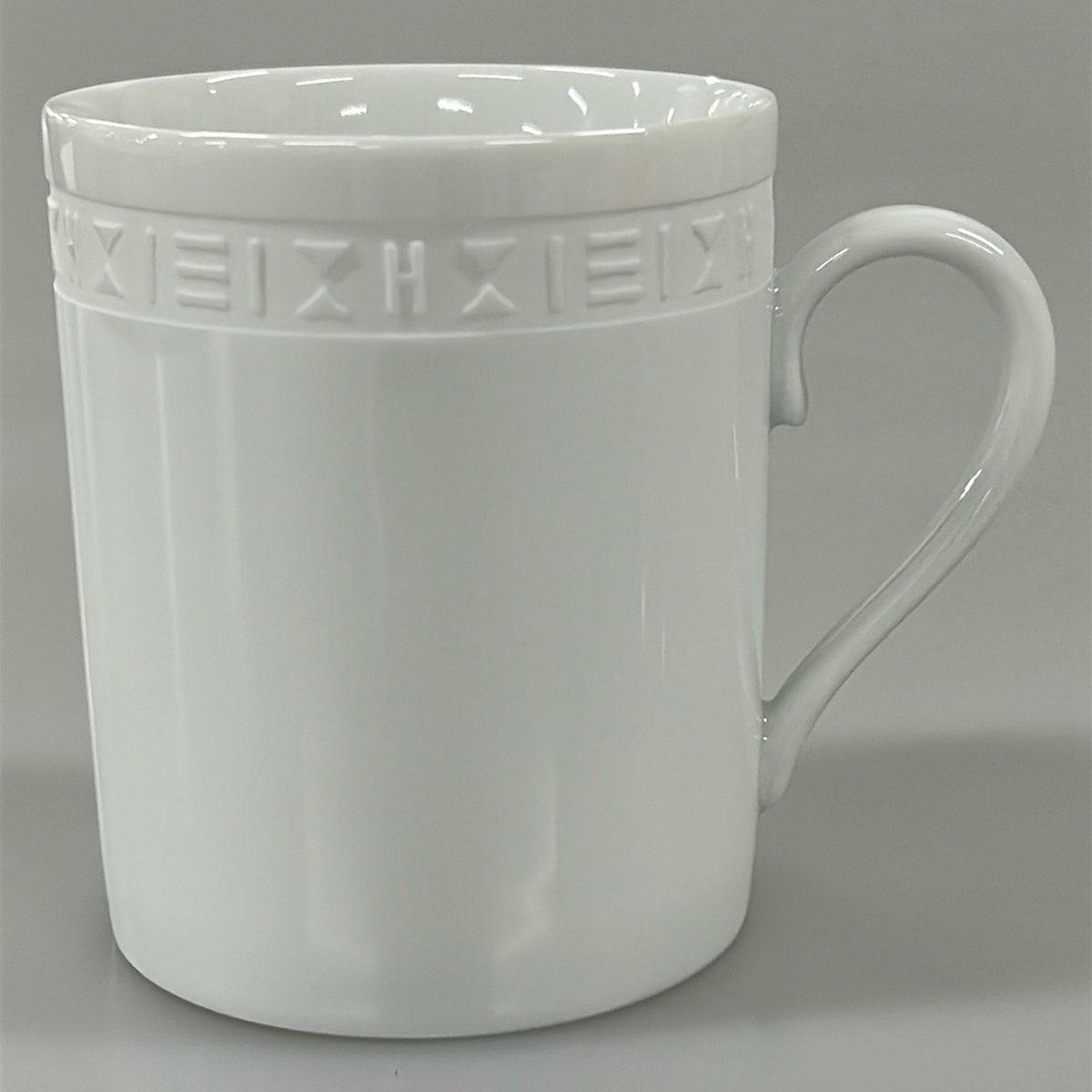 HERMES(エルメス) マグカップ新品同様 エーゲ 白 幾何学模様 - メルカリ