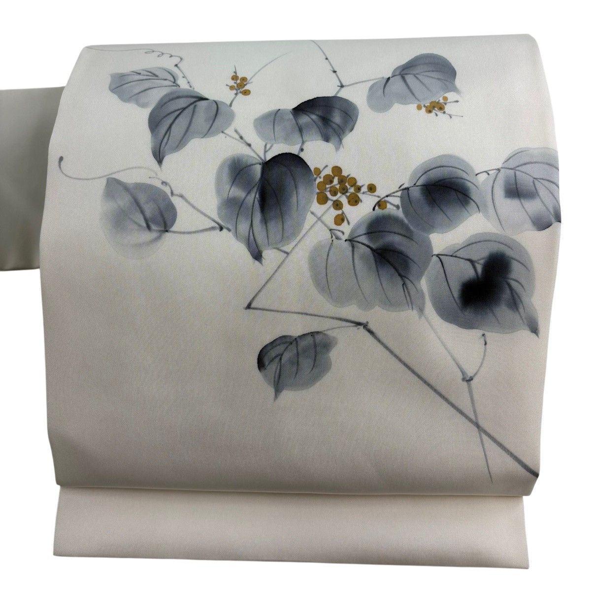 【美品】 名古屋帯 秀品 落款 葉と実 クリーム 正絹 【中古】 8,260円
