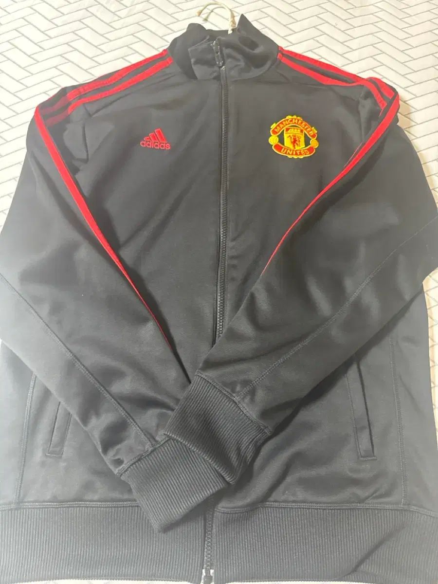 マンチェスター・ユナイテッドFC トラックジャージ XL