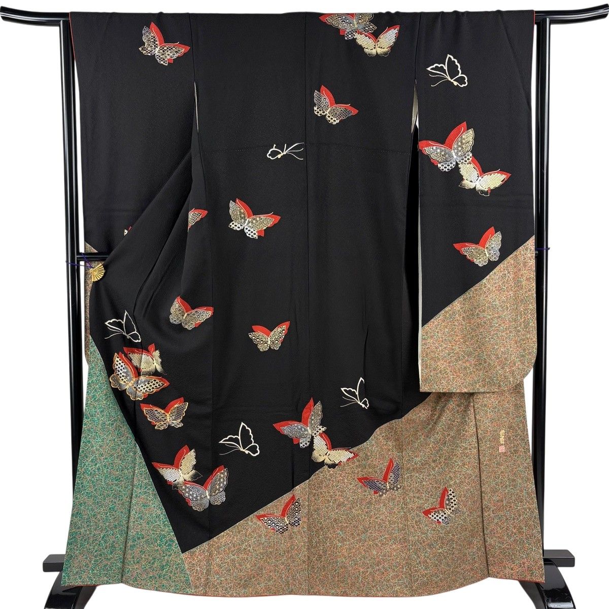振袖 身丈165cm 裄丈64cm M 袷 山本寛斎 落款 蝶 幾何学 金糸 金彩 黒 正絹 名品 【中古】
