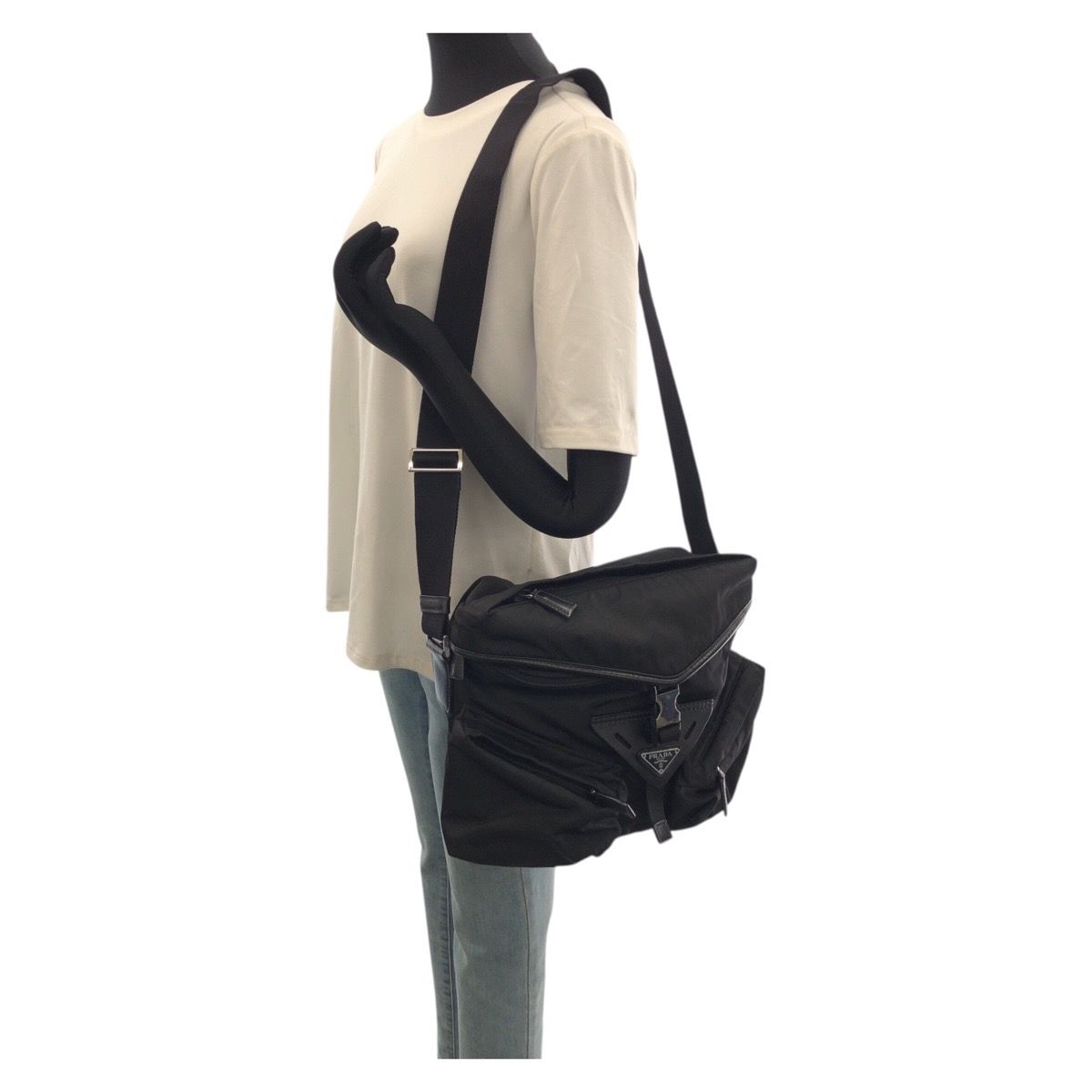 美品 PRADA プラダ テスート 三角ロゴプレート ブラック 黒 シルバー