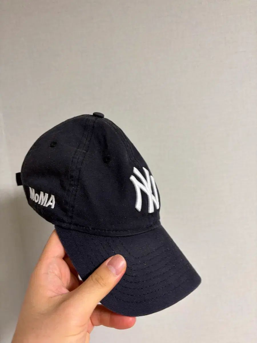 モマ x ニューエラ NEW YORK YANKEES キャップ