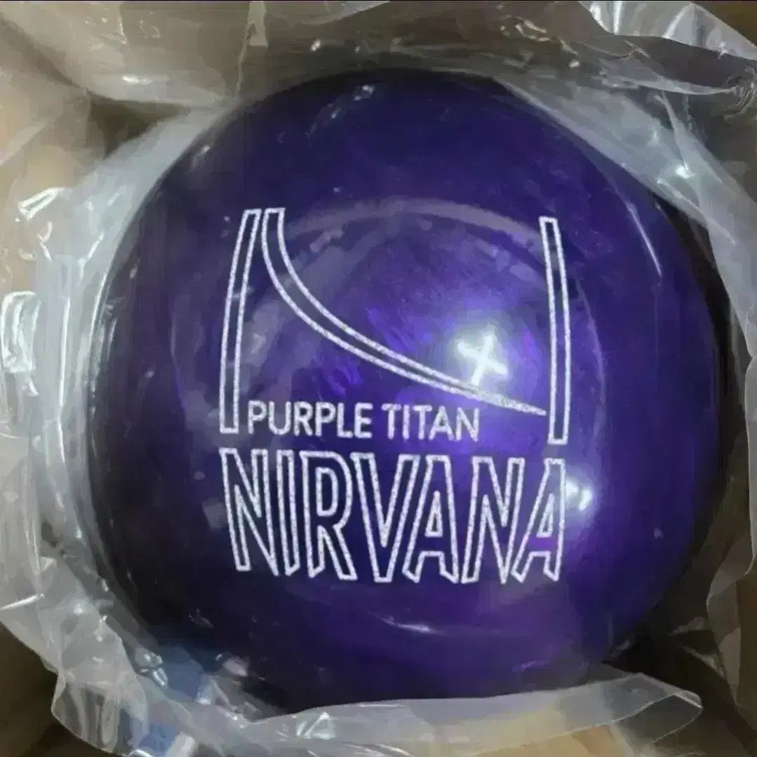 配送無料(※メルカリshop取引では対象外) 15 2 パウンド 公式球 BRUNSWICK（ブランズウィック） NIRVANA (ニルヴァーナ) パープル タイタン 新品 ボーリング