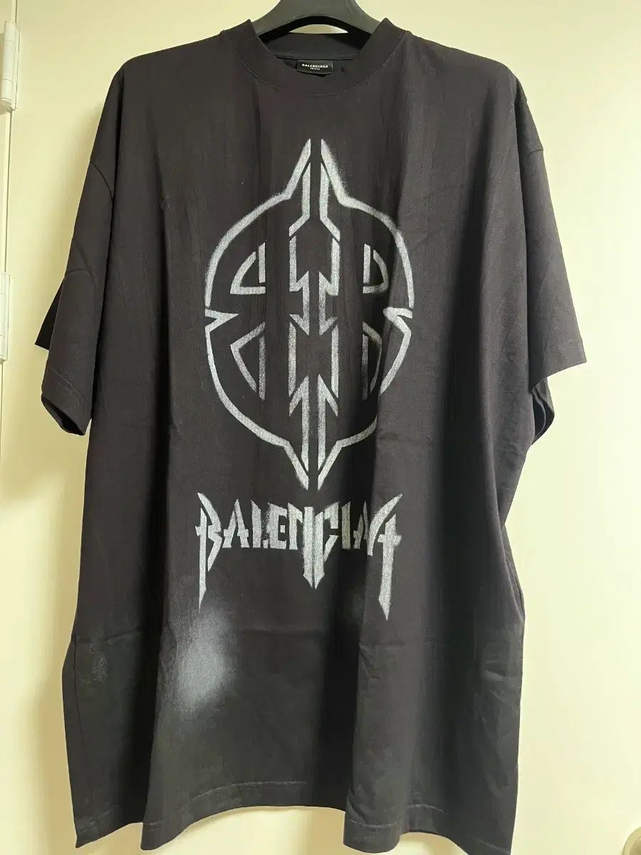 バレンシアガ メタルBB ステンシル オーバーサイズ 半袖 Tシャツ