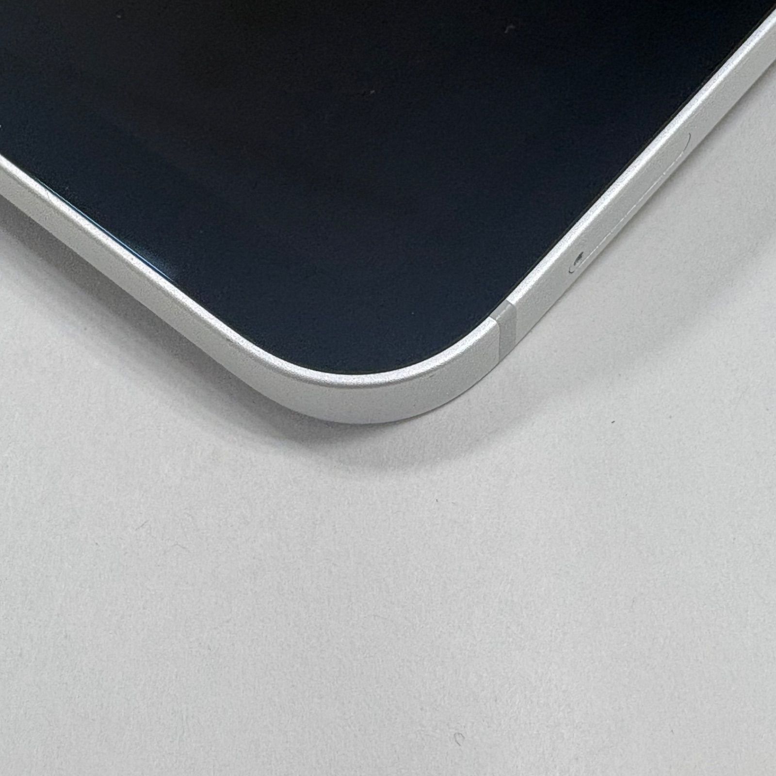 中古品☆ジャンク iPad Pro 11インチ 第4世代 128GB シルバー 3K881J/A