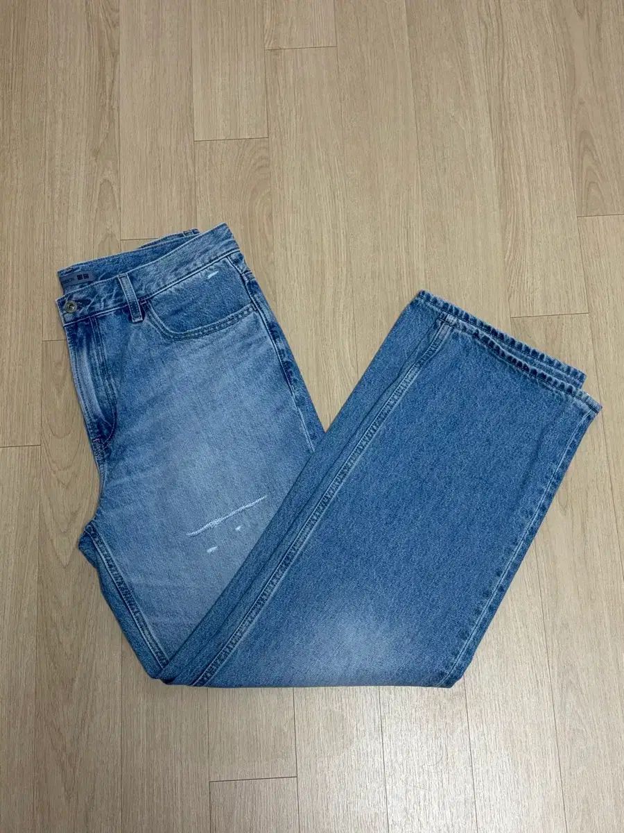 UNIQLO JWA ストレートジーンズ（ダメージ）32 (65blue)