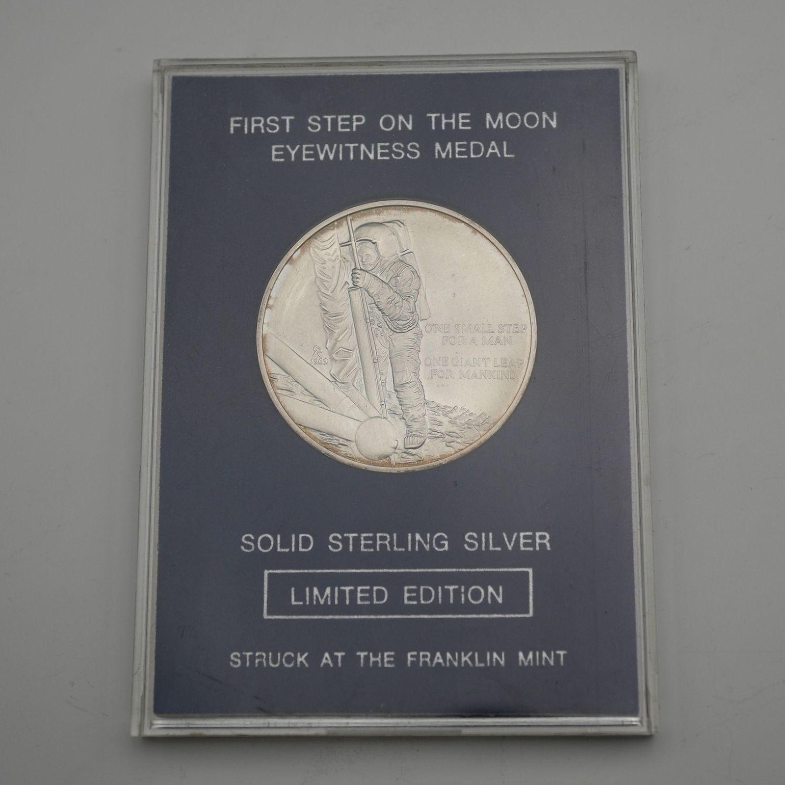 1969年 ​「アポロ11号 月面着陸」​ 純銀製 記念メダル 27g Franklin Mint ケース入り