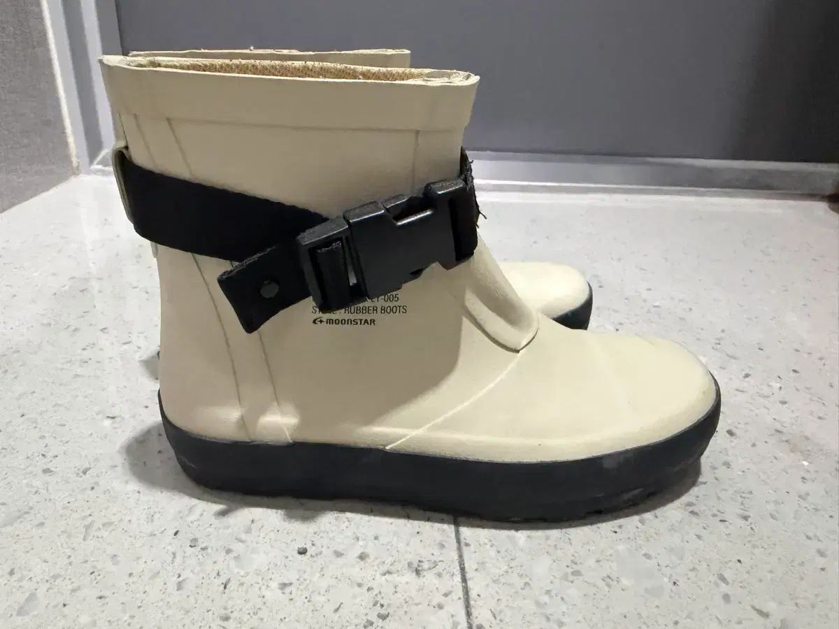 ムーンスター レインブーツ 8,694円