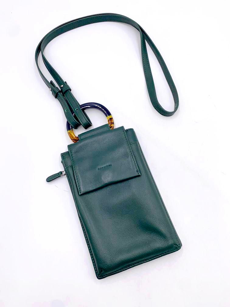 ear PAPILLONNER イアパピヨネ Dパーツ縦型モバイルウォレット 