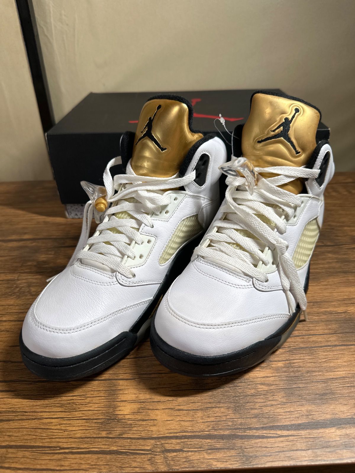 未使用 NIKE AIR JORDAN 5 RETRO OLYMPIC ゴールド 27.5cm 箱付き