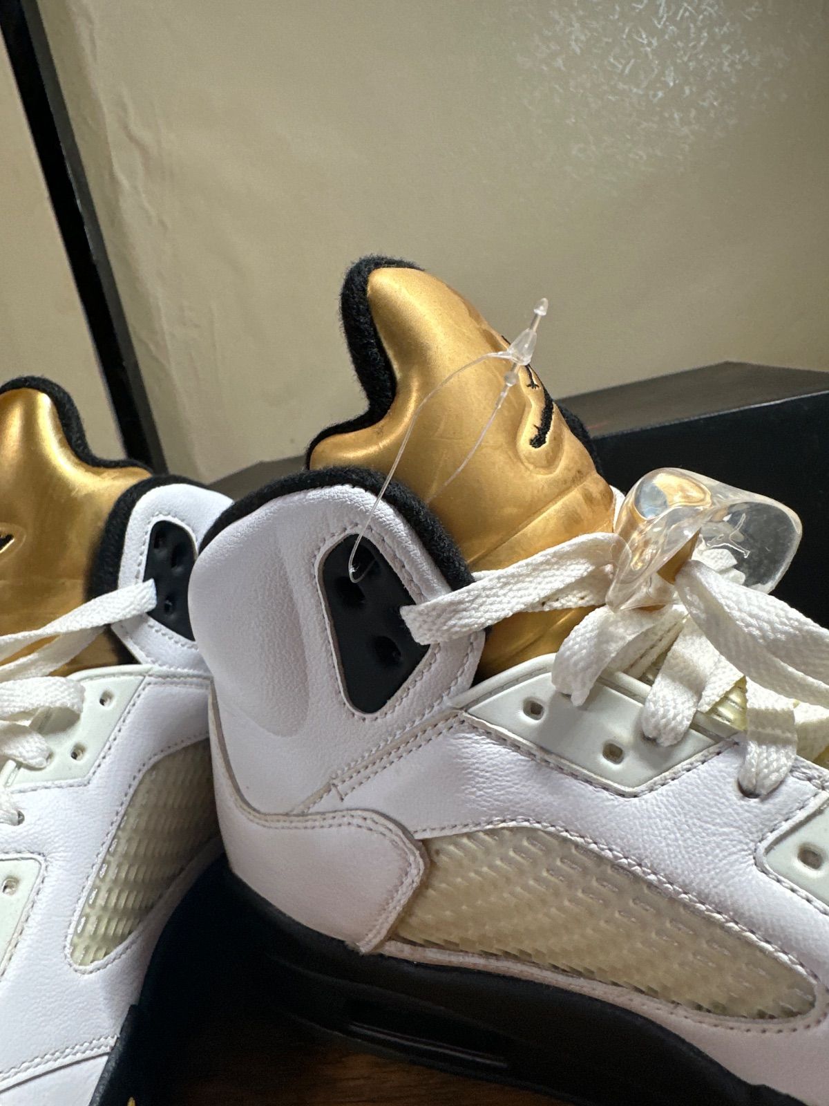 未使用 NIKE AIR JORDAN 5 RETRO OLYMPIC ゴールド 27.5cm 箱付き