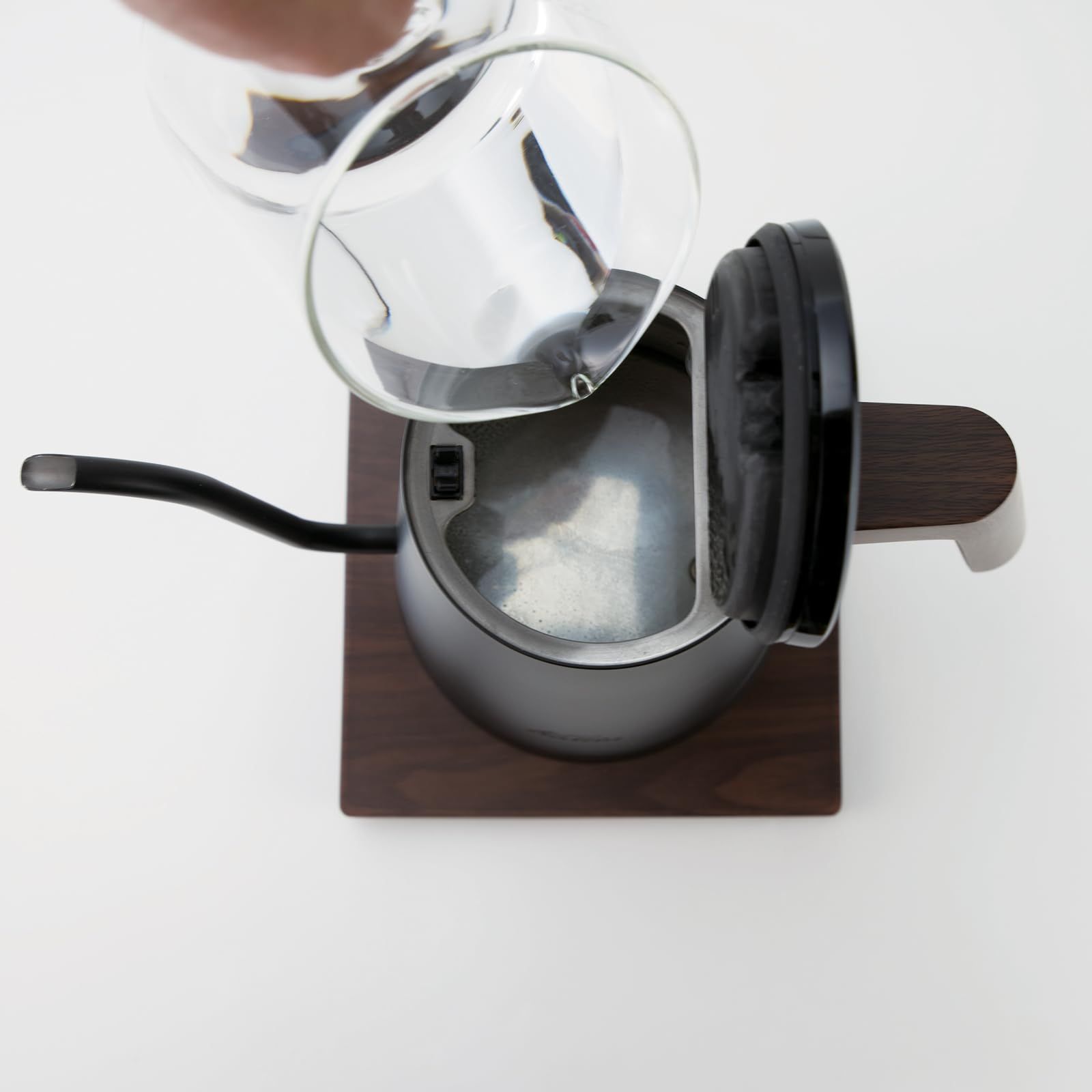 カリタ Kalita 600ml ホワイト KEDP-600 JP 電気ケトル 細口ノズル