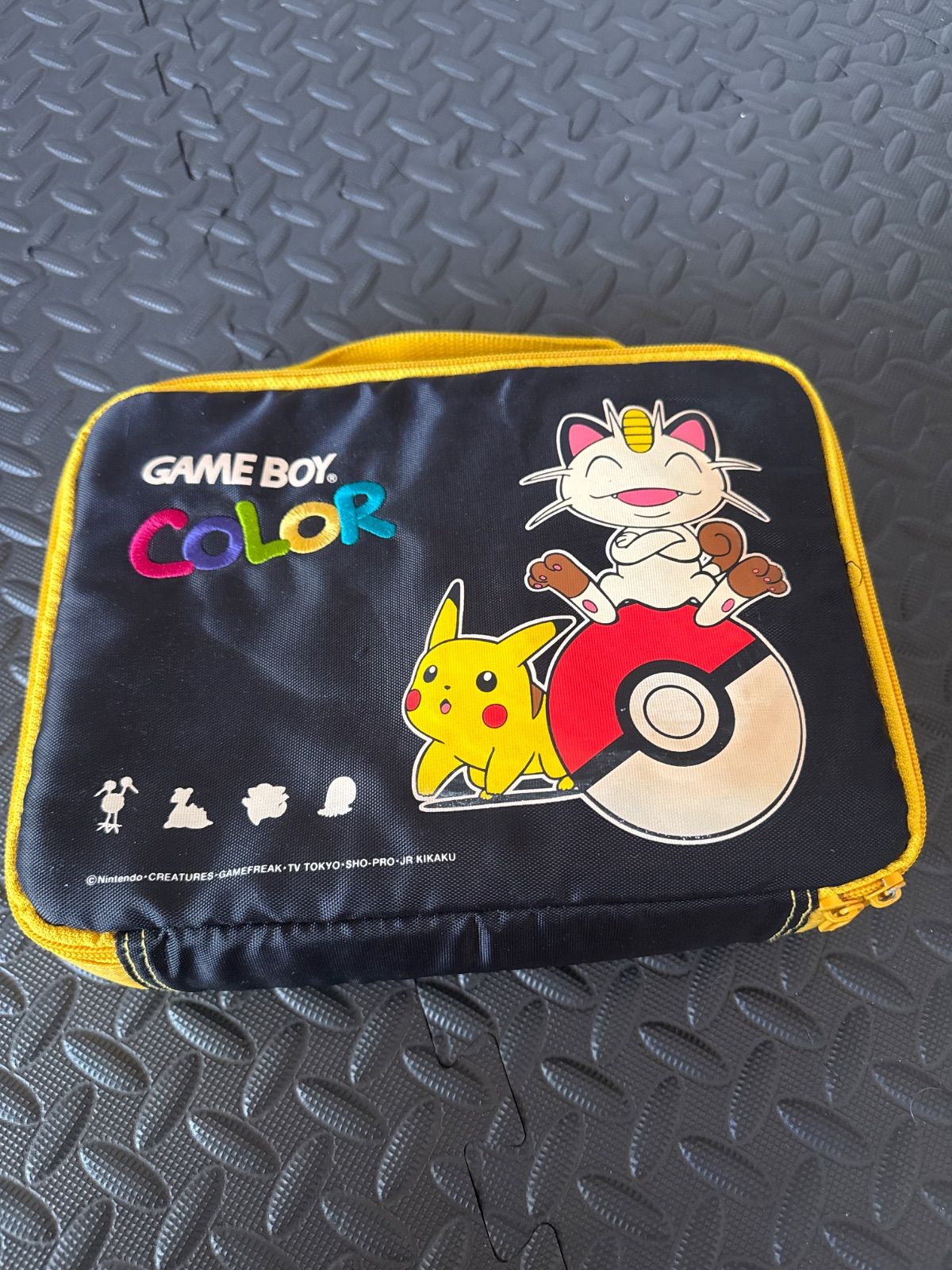 Nintendo Game Boy Color Pokémon Carrying Case Pikachu Meowth Official Pouch GAME BOY COLOR