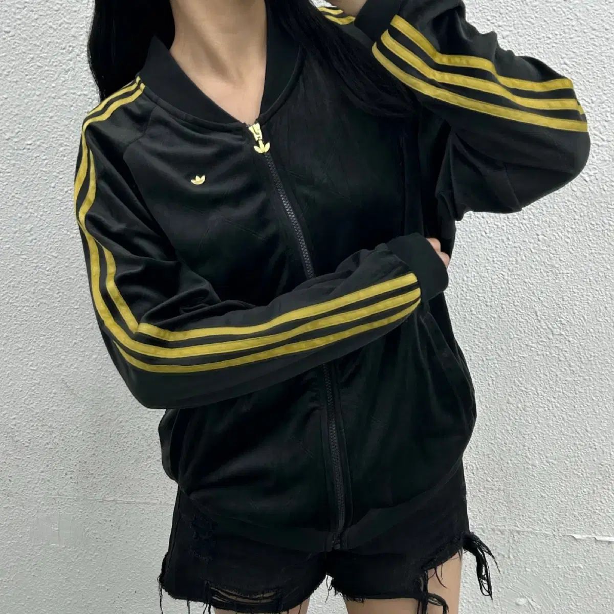 アディダス GOLD LINE ツアーベルベット BLACK ジップアップ XS