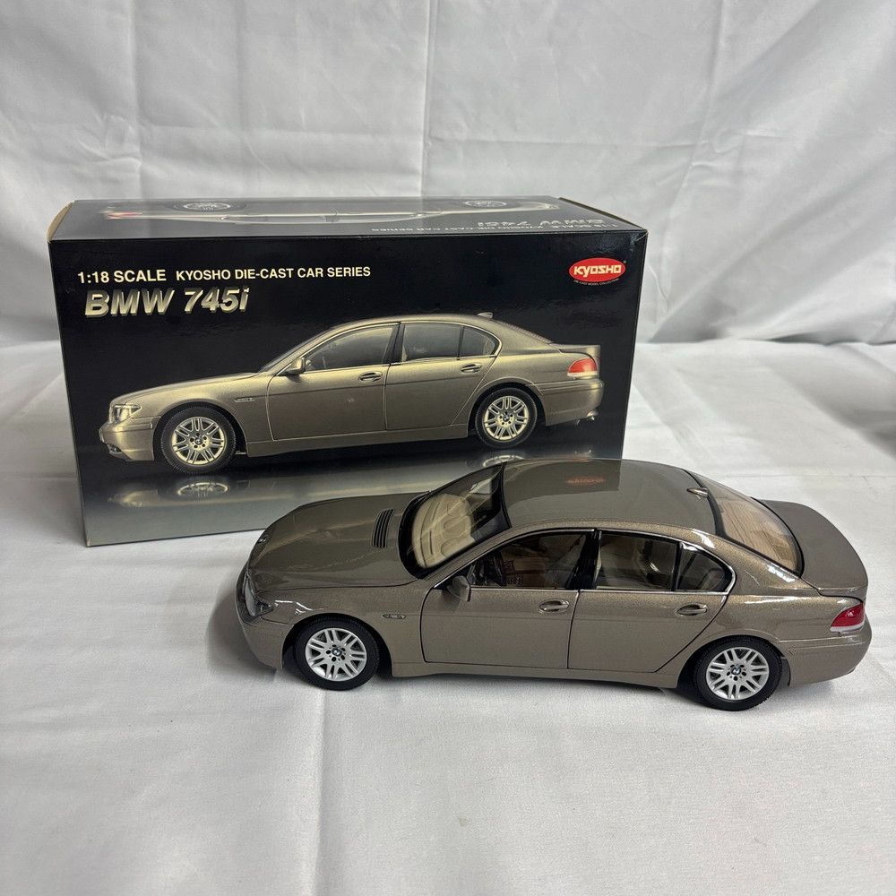 絶版　京商　  745i  1/18 1203◇ミニカー BMW 745i 1/18スケール ゴールド Kyosho 京商 ダイ