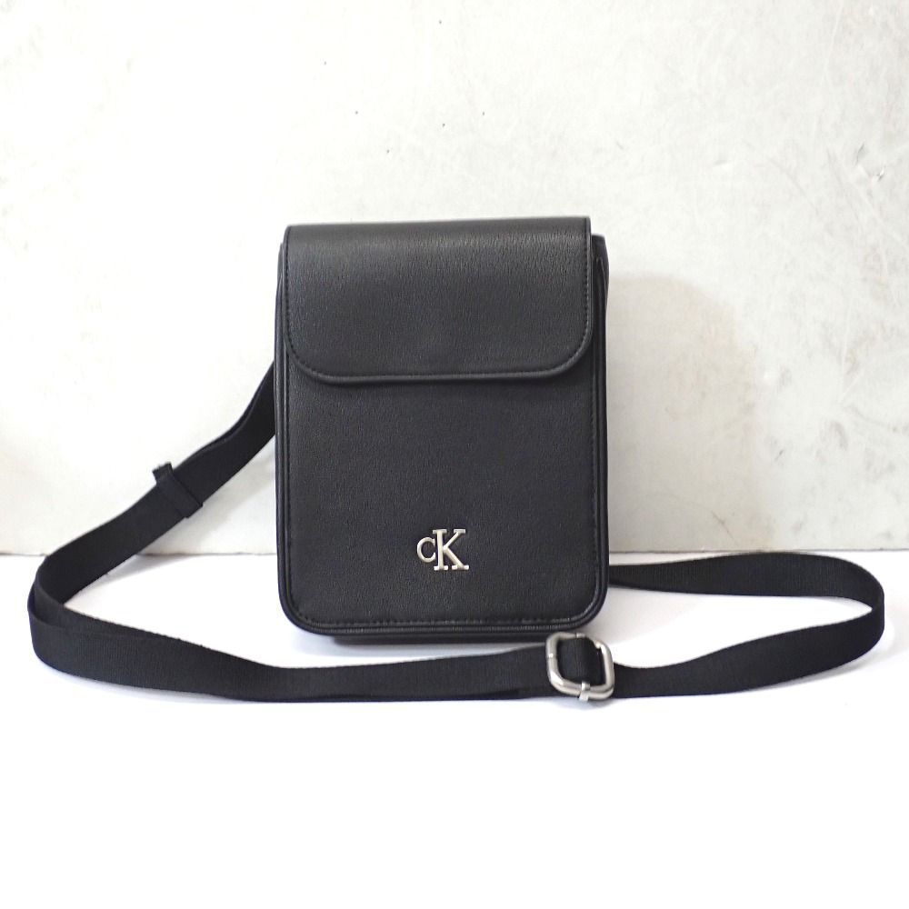 Ft646541 カルバンクライン ショルダーバッグ HP2081 001 ブラック メンズ Calvin Klein 中古