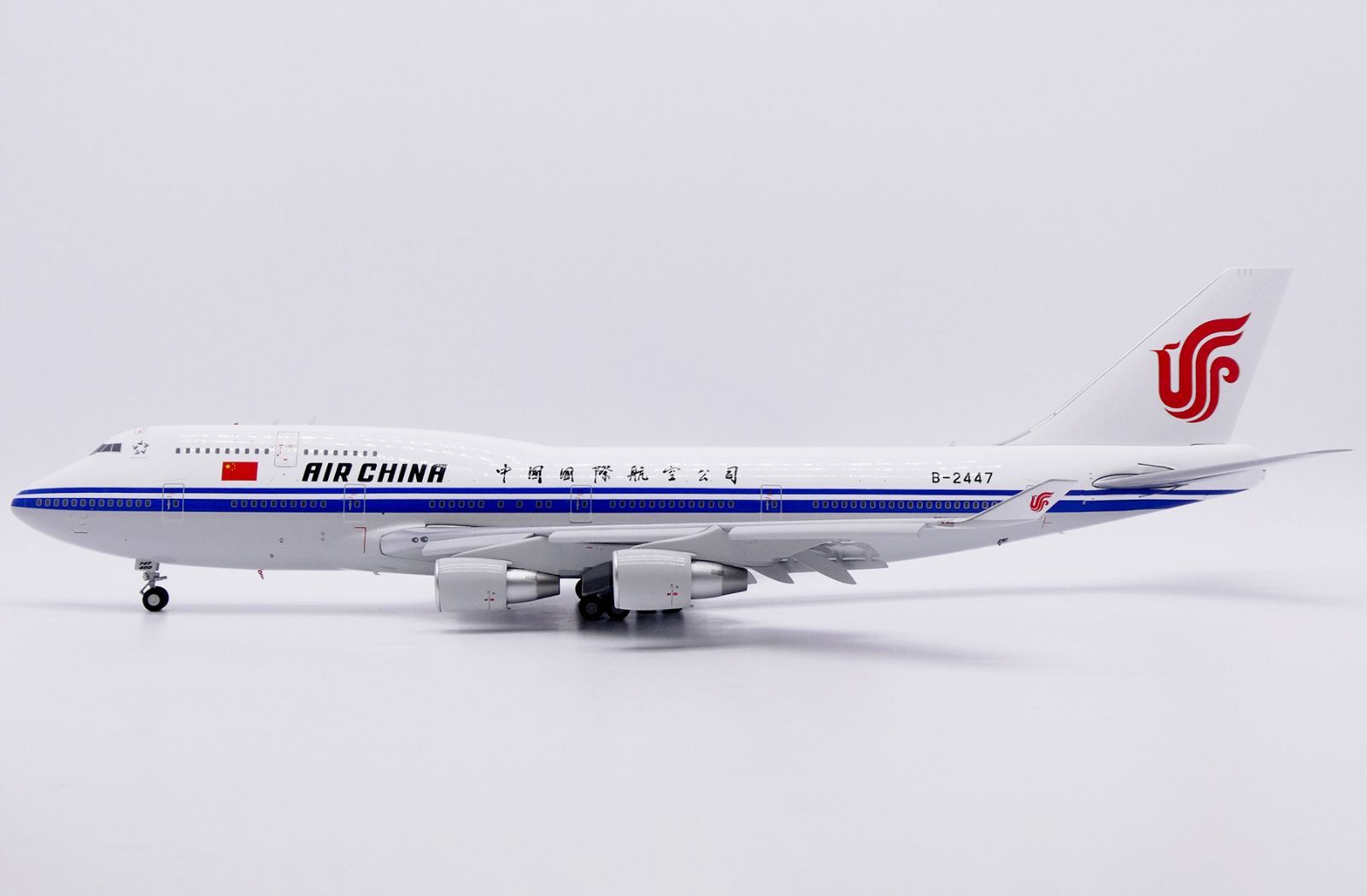 Jcwings 中国国際航空 747-400 B-2447 1/200 LH2530A(フラップダウン版)