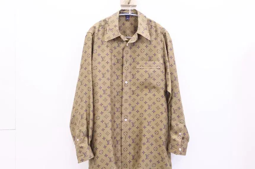ルイヴィトン モノグラム シャツ 1AFGW3 デパート 111,927円