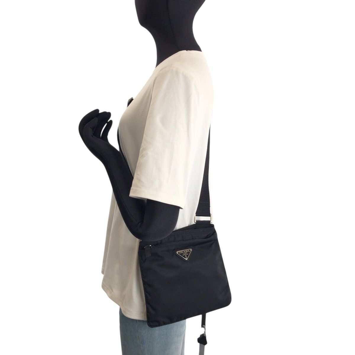 美品 PRADA プラダ テスート 三角ロゴプレート ブラック 黒 シルバー