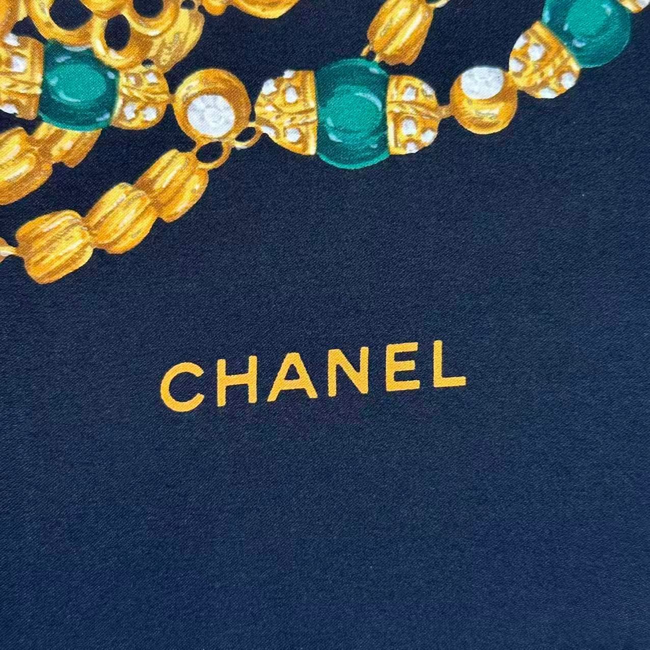 美品 CHANEL シャネル 宝石アクセサリー柄 大判 スカーフ シルク
