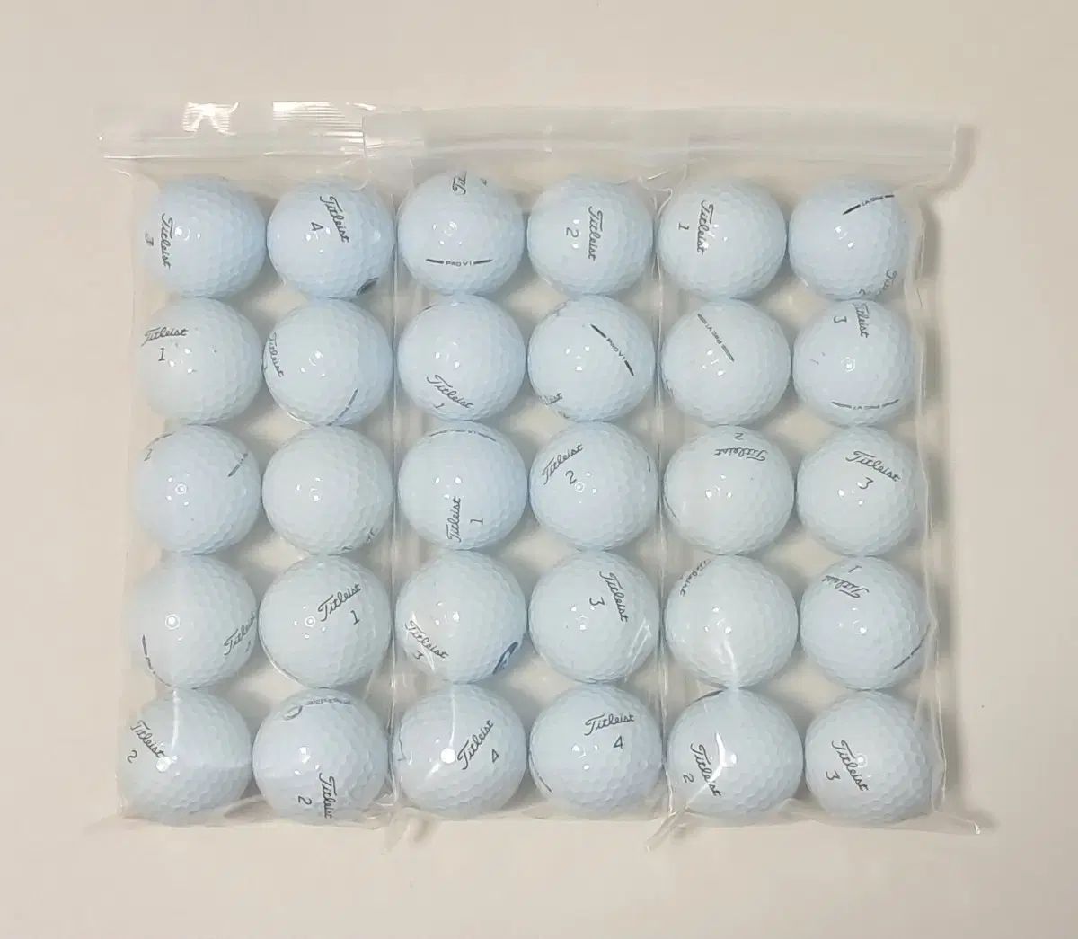 (新モデル 3ピース) タイトリスト pro v1 30個 ロストボール