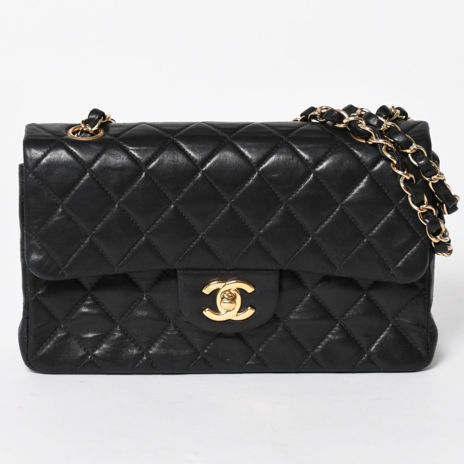 CHANEL 新型 シャネル マトラッセ23 Wフラップ Wチェーンショルダーバッグ A2500 7番台 ココマーク ラムスキン ブラック 美品 中古 4a005888 396,000円