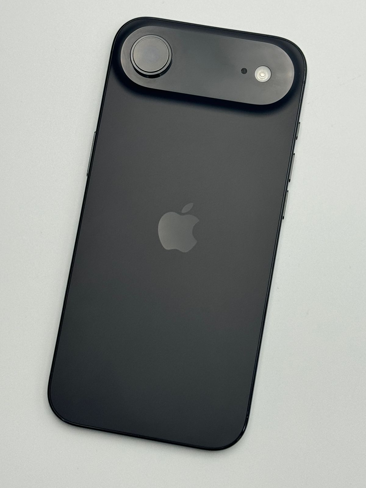 【中古A】iPhone Air 256GB スペースブラック バッテリー【99%】 SIMフリー