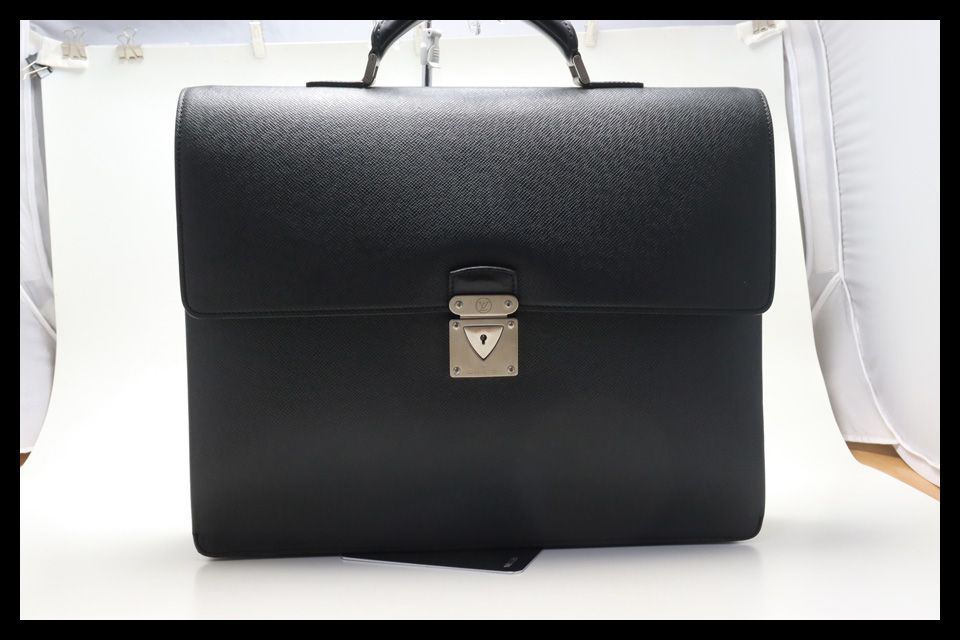 ■ルイヴィトン　タイガ　ラギート ブリーフケース　ビジネスバッグ　LOUIS VUITTON■0716ol173-4D