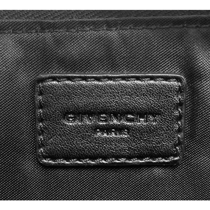 併売商品※◇未使用保管品◇GIVENCHY【ジバンシー】クラッチバッグ