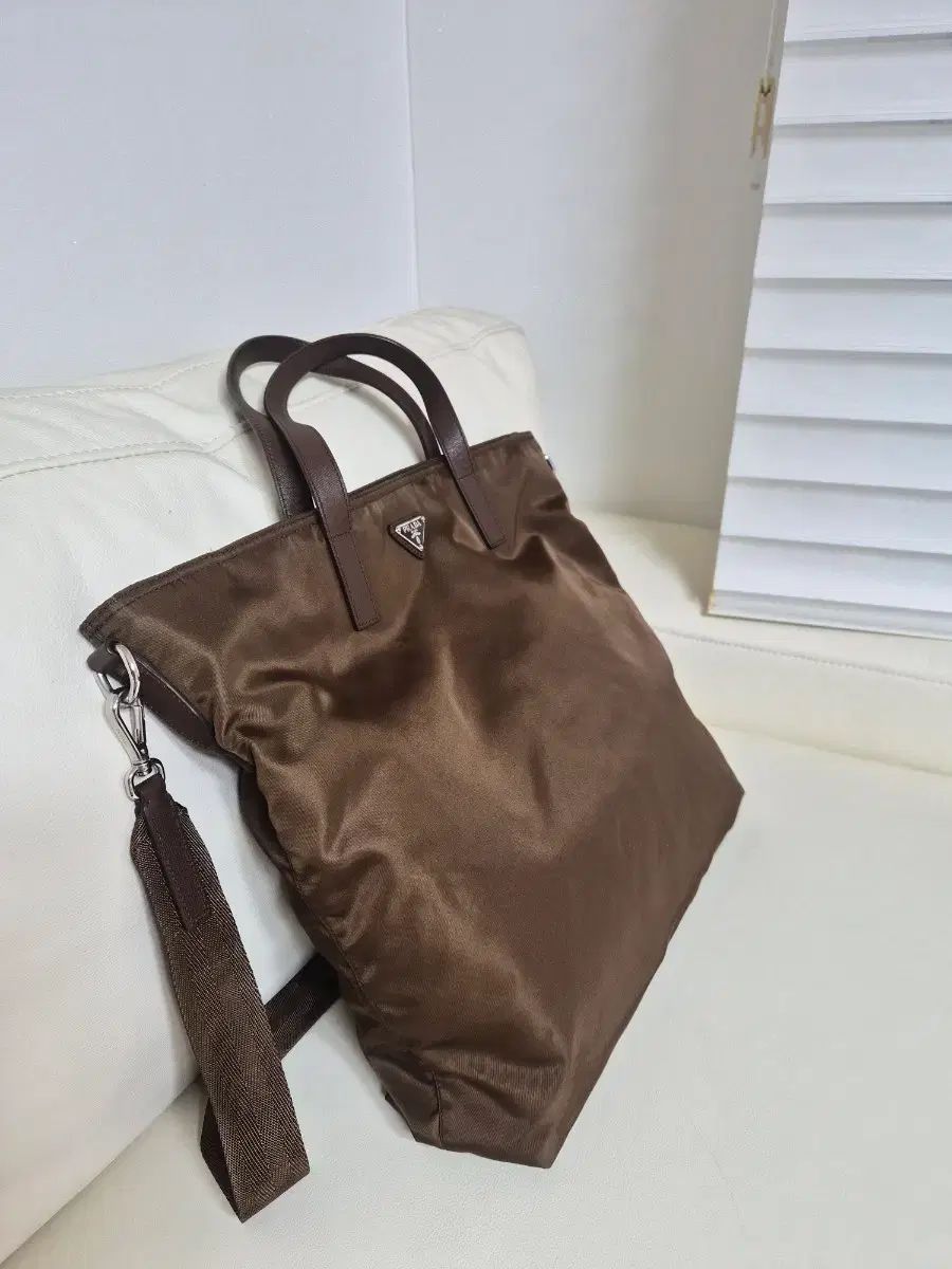 PRADA プラダ ナイロン トートバッグ ブラウン