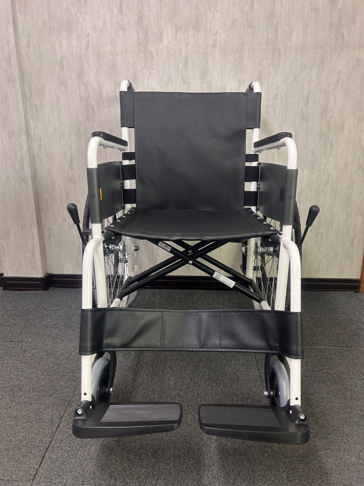 配送地域限定【新品・未使用】MIKI 自走用車椅子 VS-1　ハイポリマタイヤ 配送地域限定【新品・未使用】すぐ使える MIKI 自走用車椅子 VS-1 ハイ