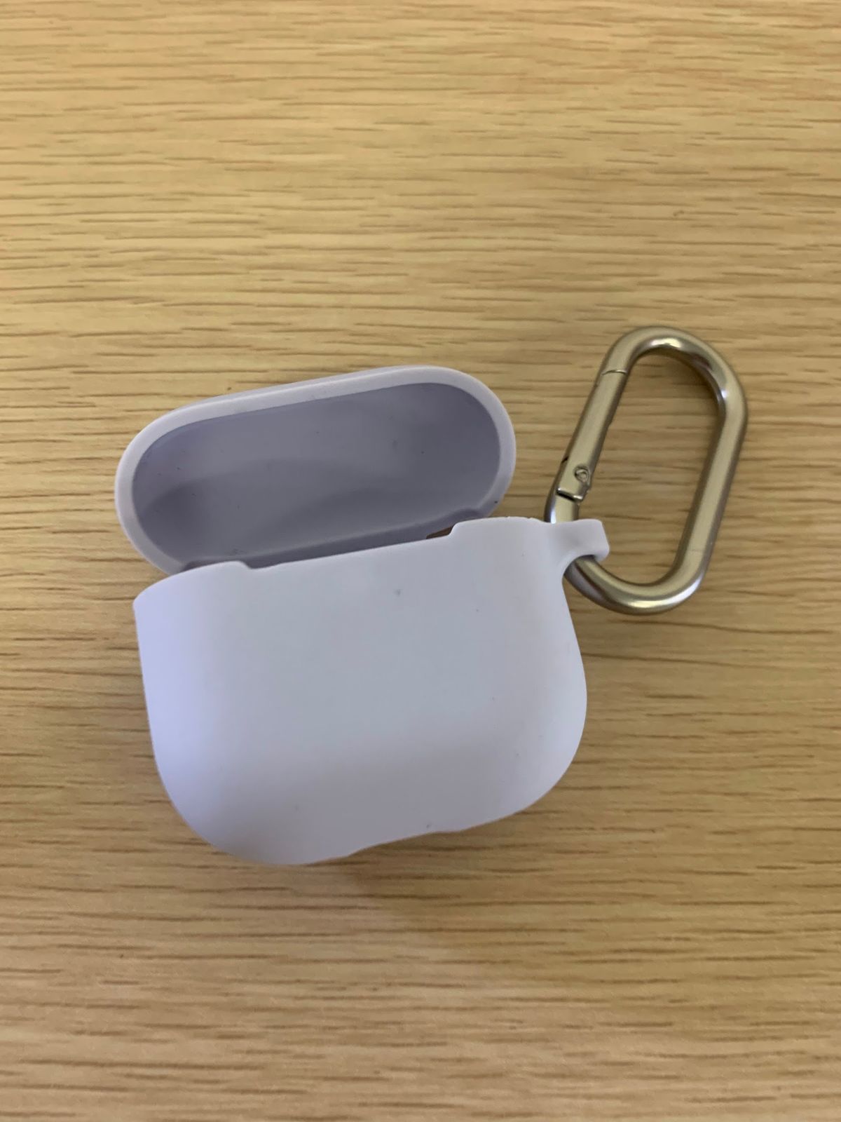 美品】Apple AirPods 4 MXP63J/A 本体 ケース付 【動作未確認