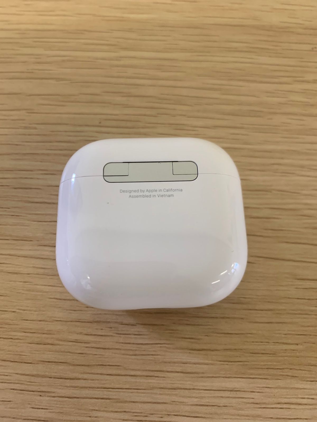 美品】Apple AirPods 4 MXP63J/A 本体 ケース付 【動作未確認