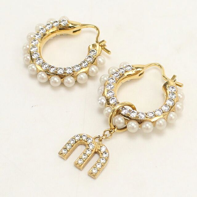https://assets.mercari-shops-static.com/-/large/plain/2JUafSDmyzUmfK4LXiAayt.jpg@jpg