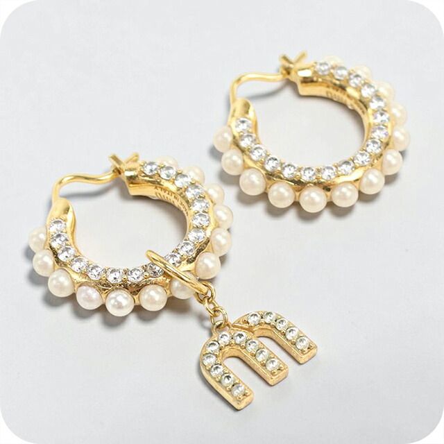https://assets.mercari-shops-static.com/-/large/plain/2JUafSDszSawX5AJAZSuEG.jpg@jpg