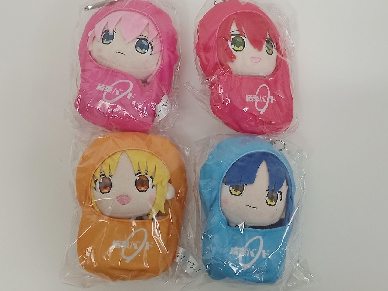 ぼっち・ざ・ろっく！ てのりぬい 後藤ひとり 喜多郁代 山田リョウ 伊地知虹夏 結束バンドおでかけケース付き 4点セット 未開封品 [MB-7983]