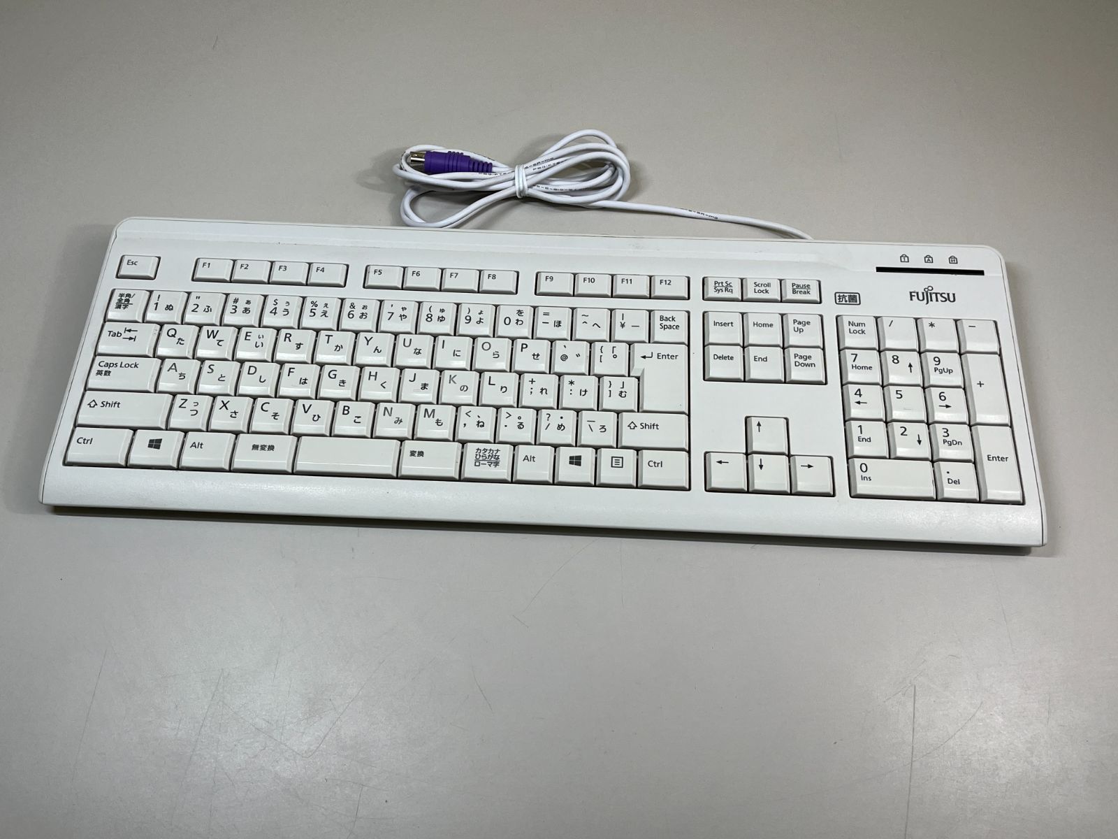 ◇FUJITSU KB410 G PS/2 日本語キーボード 抗菌 ホワイト 動作未確認